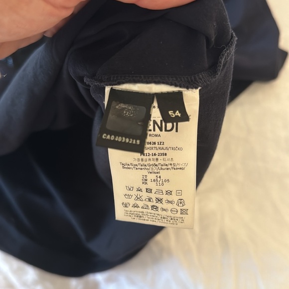 Fendi crystal blue tshirt. Like new. Men’s size M/L - Picture 3 of 4